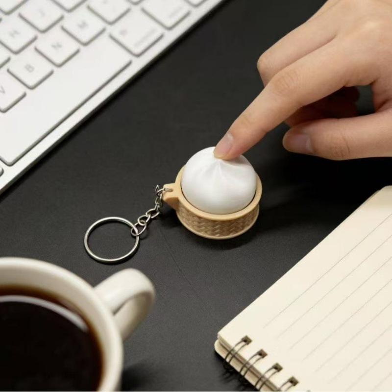 Colorful Bun Clicker Keychain  - đánh giá và giá Car Accessories Bunnings